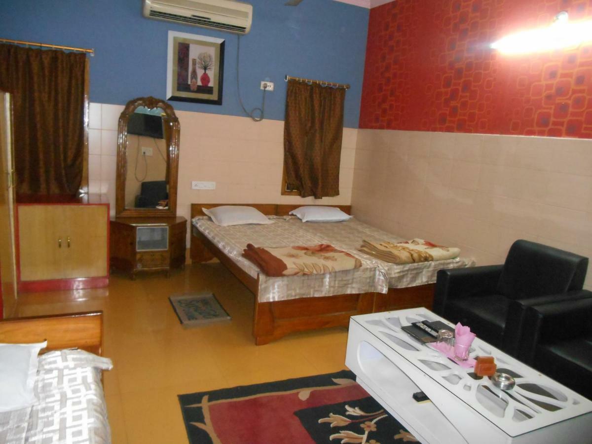 Raiganj Hotel Surja Laxmi المظهر الخارجي الصورة